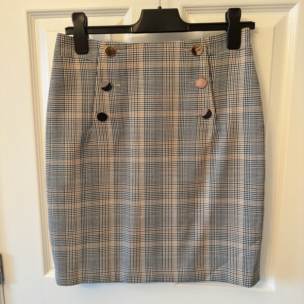 High waisted plaid mini skirt